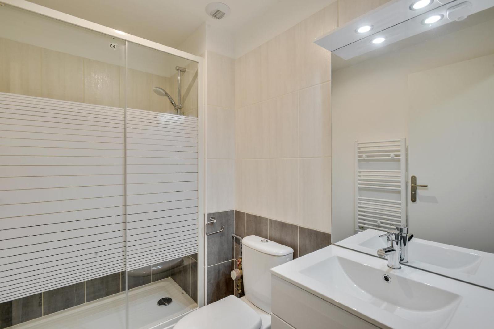 806 Suite Magic - Superbe Appartement Bagnolet Ngoại thất bức ảnh